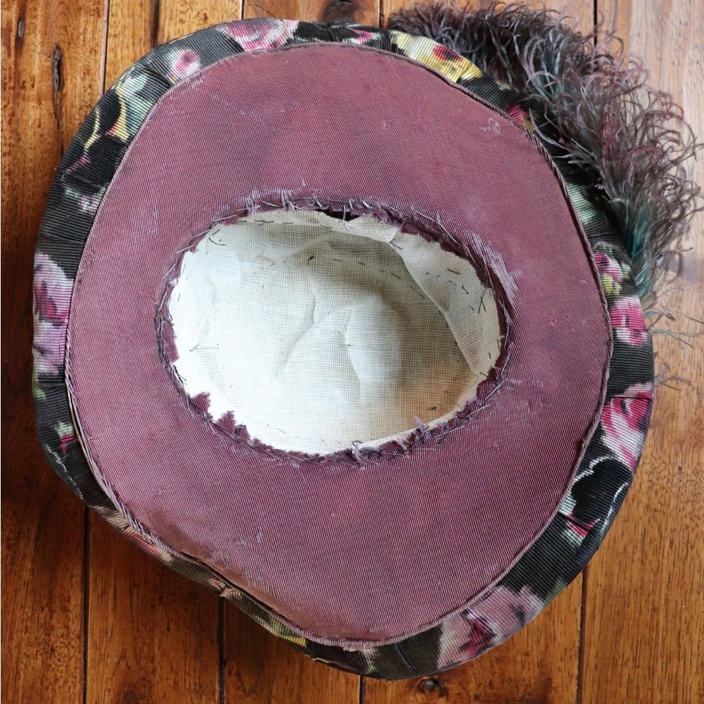 Antique Edwardian Purple Velvet Hat with Ostrich Feather - Picture 2 of 5